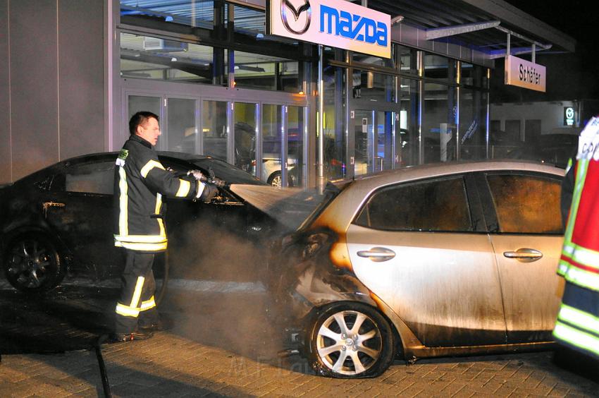 Brandstiftung auf Autohaeuser Leverkusen Robert Blum Str P13.JPG